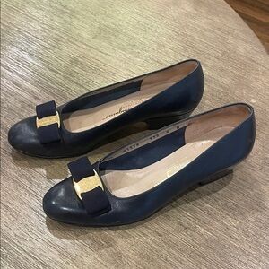 Salvatore Ferragamo Boutique Vara 30MM Black Leather Pump